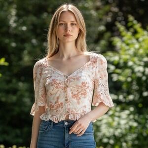 Saylor Janiya Top in Pink Floral Multi Size‎ Large Cottagecore Eyelet Ruffle